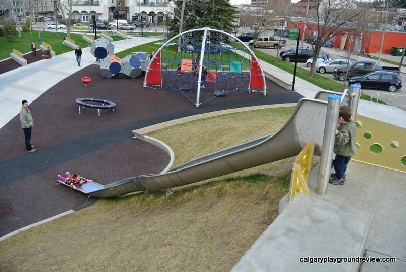 Thomson Family Park - Outdoor playground in Central Calgary