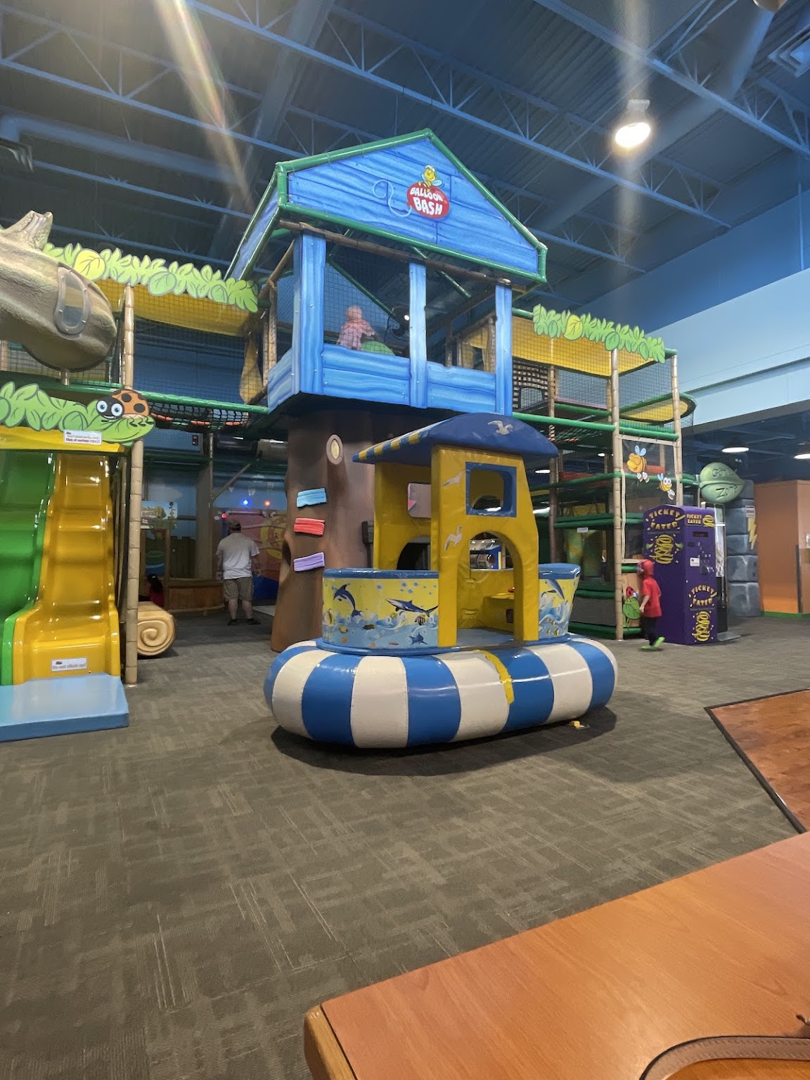 Treehouse Indoor Playground - North - Big Playground in North Calgary